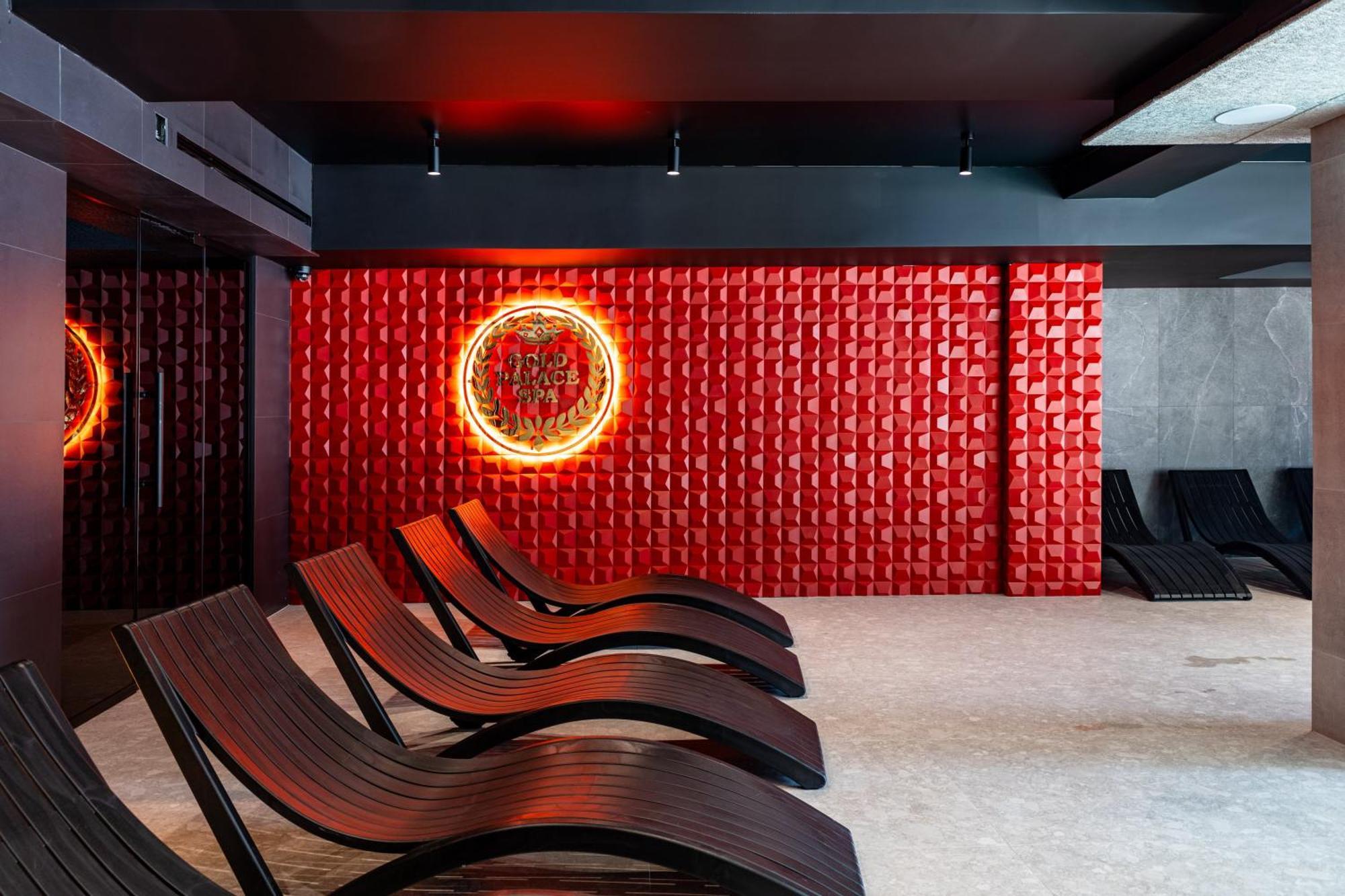 Gold Palace Wellness & Spa 부코벨 외부 사진